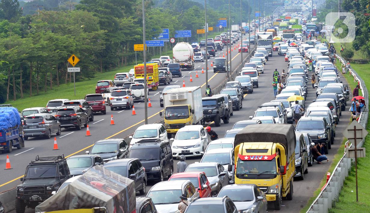 Foto Libur Panjang Lalu Lintas Menuju Puncak Macet News Liputan6 Com