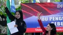 Cawagub DKI Jakarta, Sylviana Murni (kiri) saat diskusi RUU Penghapusan Kekerasan Seksual di Jakarta, Kamis (24/11). Menurut Sylviana ada banyak hambatan dan tantangan bagi korban untuk mendapatkan haknya. (Liputan6.com/Helmi Fithriansyah)