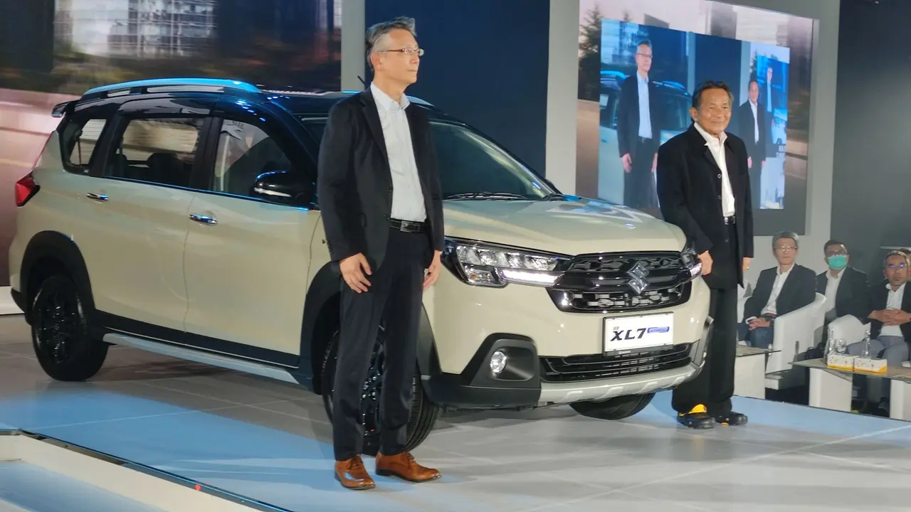 Suzuki XL7 Hybrid