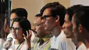 Sutradara Film Jenderal Soedirman Viva Westi  menjawab pertanyaan dari awak media saat menghadiri jumpa pers sekaligus pemutaran perdana Film Jenderal Soedirman di Jakarta, Senin (24/8/2015). (Liputan6.com/Andrian M Tunay)