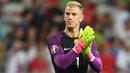 2. Joe Hart, kedatangan Pep Guardiola membuat posisi kiper nomor satu Manchester City ini posisinya terancam. Menurut Mirror, mantan pelatih Barca itu masih berniat mendatangkan Marc-Andre ter Stegen untuk dijadikan kiper utama. (AFP/Paul Ellis)