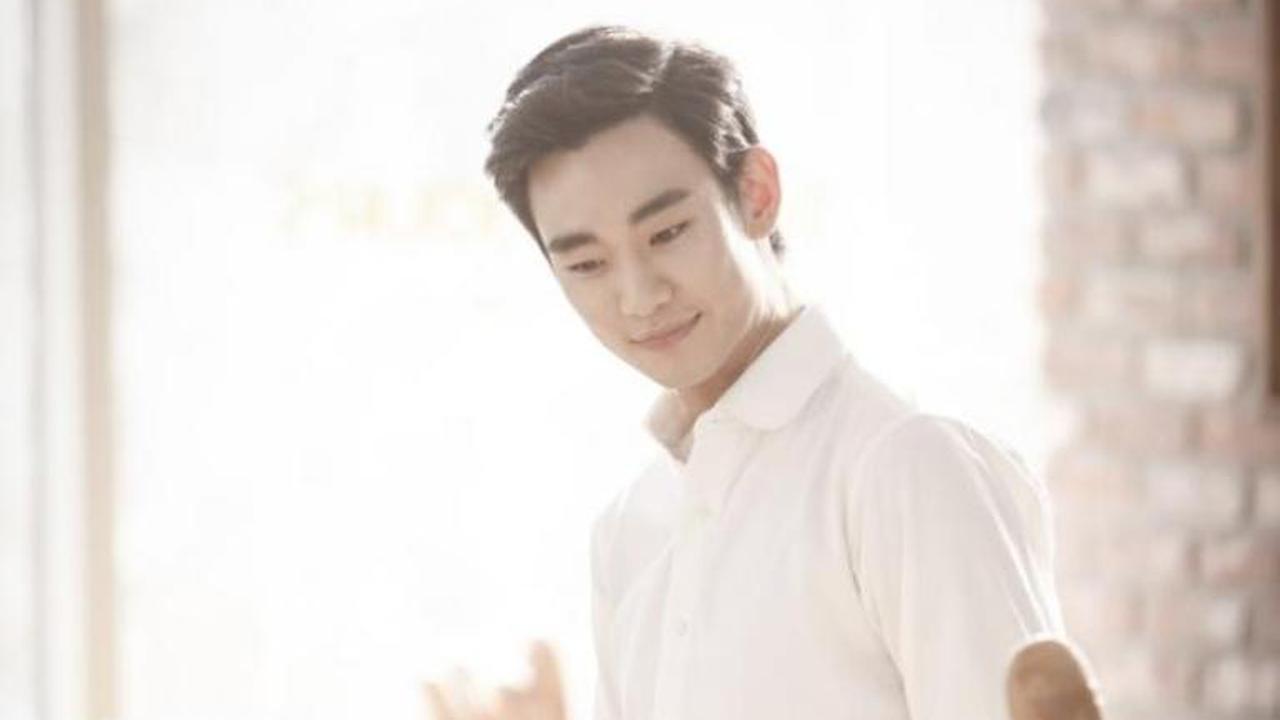 Tampilkan Peran Berbeda, Kim Soo Hyun Senang Main di Producer
