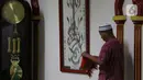 Umat muslim bersiap melakukan Sholat di masjid Lautze, kawasan Sawah Besar, Jakarta Pusat, Rabu (20/4/2022). Masjid Lautze berupa bangunan ruko dengan arsitektur etnis Tionghoa pertama yang ada di Jakarta yang dibangun oleh Haji Karim Oei pada tahun 1991. (Liputan6.com/Johan Tallo)
