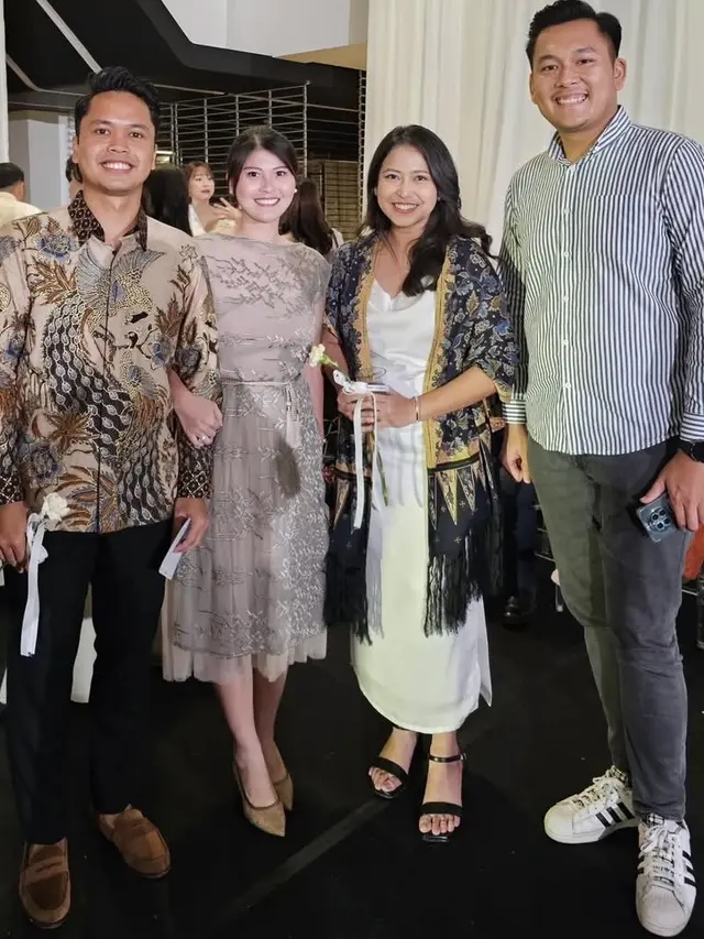 Tamu Resepsi Mikha Angelo dan Gregoria Mariska Tunjung.