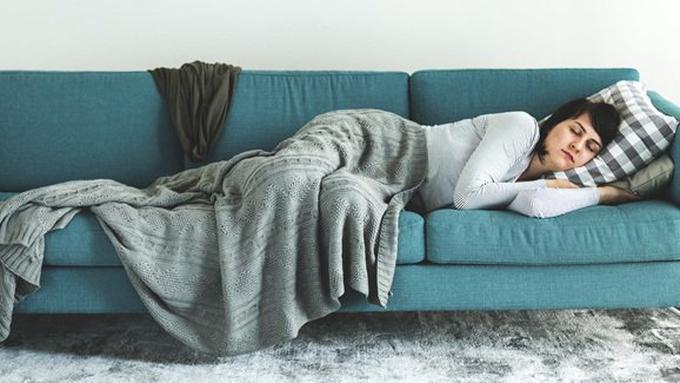 Hasil gambar untuk Tidur Menyamping