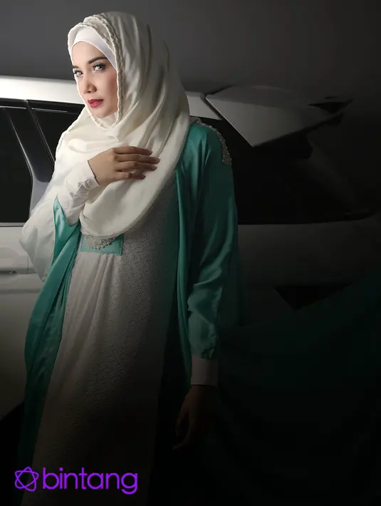 "Aku senang banget saat mengetahui kursi terisi penuh untuk fashion show kami di New York Fashion Week 2015 itu," kekang Zaskia Sungkar. (Fathan Rangkuti/Bintang.com)