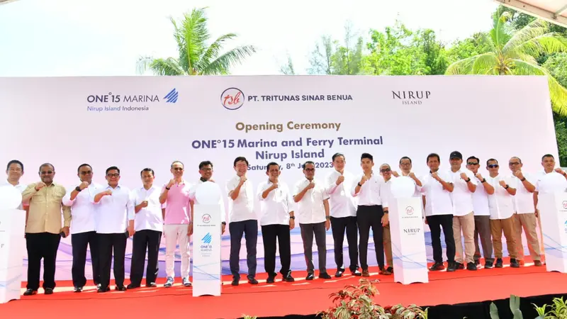 Menhub Budi Karya Sumadi meresmikan Pelabuhan Khusus Pariwisata Pulau Nirup, perbatasan Indonesia-Singapura. (Foto: Liputan6.com/Ajang Nurdin)