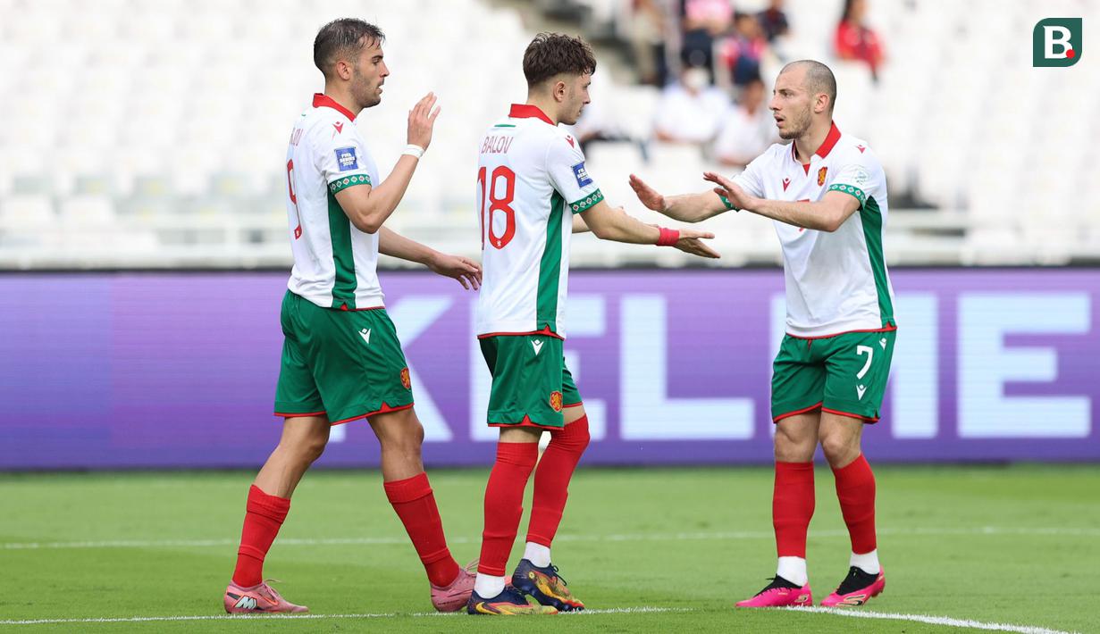 Sejumlah pemain Bulgaria merayakan gol ke gawang Kepulauan Solomon dalam laga semifinal FIFA Series 2026 di Stadion Utama Gelora Bung Karno (SUGBK), Senayan, Jakarta, Jumat (27/03/2026). (Bola.com/M Iqbal Ichsan)