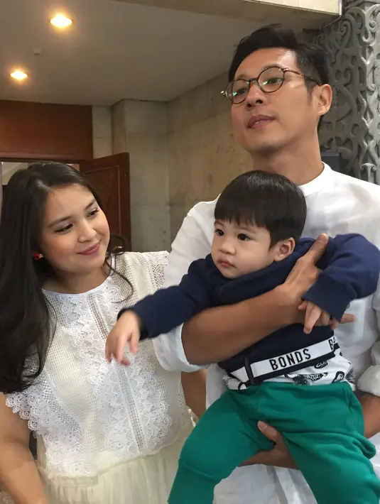 Putri Titian dan Junior Liem