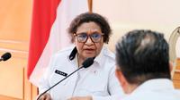Wakil Menteri Dalam Negeri (Wamendagri) Ribka Haluk saat memimpin Rapat Kesiapan Pilkada bagi daerah yang melaksanakan PSU Pilkada secara virtual pada Kamis (3/4/2025).
