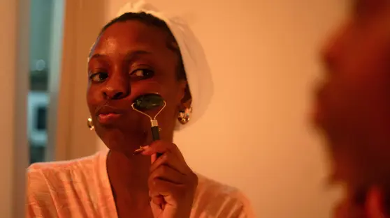 Face Roller Giok, Beauty Tool yang Bantu Relaksasi dan Sirkulasi Wajah