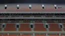 Tribun penonton di Jakarta Internasional Stadium (JIS) sebelum laga International Youth Championship 2021 antara Barcelona U-18 melawan Atletico Madrid U-18 di Jakarta International Stadium, Jakarta, Jumat (15/04/2022). (Bola.com/Bagaskara Lazuardi)