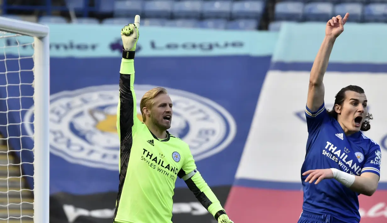 Di babak kedua, Leicester City berusaha mengubah situasi dengan mengganti pemainnya. Namun hal ini tak berhasil karena Arsenal justru bisa mencetak gol lagi pada menit ke-52. (Foto: AP/Pool/Rui Vieira)