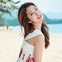 Sejak kecil, Park Shin Hye tidak merasakan kasih sayang orangtua hingga ia tumbuh menjadi gadis berandalan.