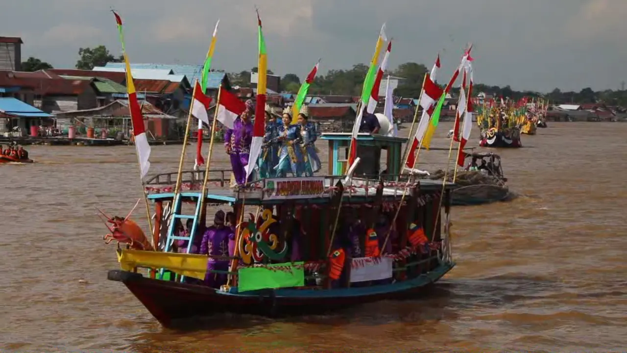 Perahu Hias