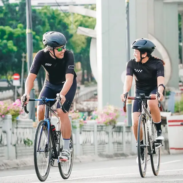 [Fimela] Nirina Zubir dan Ernest Cokelat