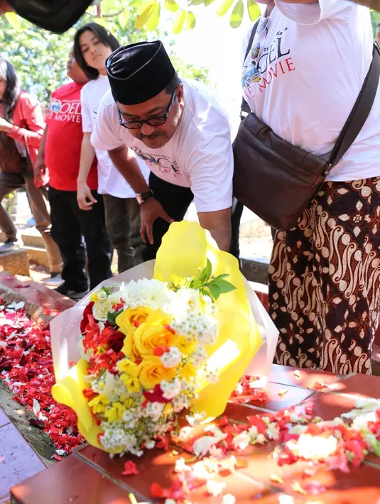 Rano Karno dan Keluarga Si Doel