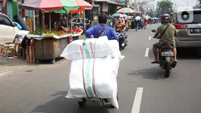 Geliat Kuli Panggung Kembali Hidup Saat PPKM Jakarta Level 3