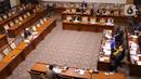 Suasana uji kelayakan terhadap calon Hakim Agung Tata Usaha Negara (TUN) khusus pajak Triyono Martanto di ruang rapat Komisi III DPR RI, kompleks Parlemen, Jakarta, Rabu (27/1/2021). Komisi III menghentikan uji kelayakan terhadap Triyono setelah diduga melakukan plagiat. (Liputan6.com/Angga Yuniar)