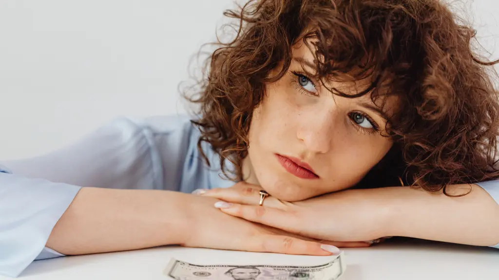 Sering menunda cek saldo atau malas membuka tagihan? Bisa jadi kamu sedang mengalami money avoidance.
(Foto/Dok: Pixels)