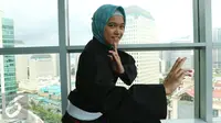 Atlet pencak silat wanita, Puspa Arumsari saat menjadi bintang tamu di Corner6, Liputan6.com di SCTV Tower, Jakarta, Rabu (18/1). (Liputan6.com/Fatkhur Rozaq)