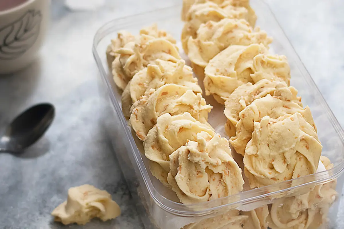kue semprit sagu