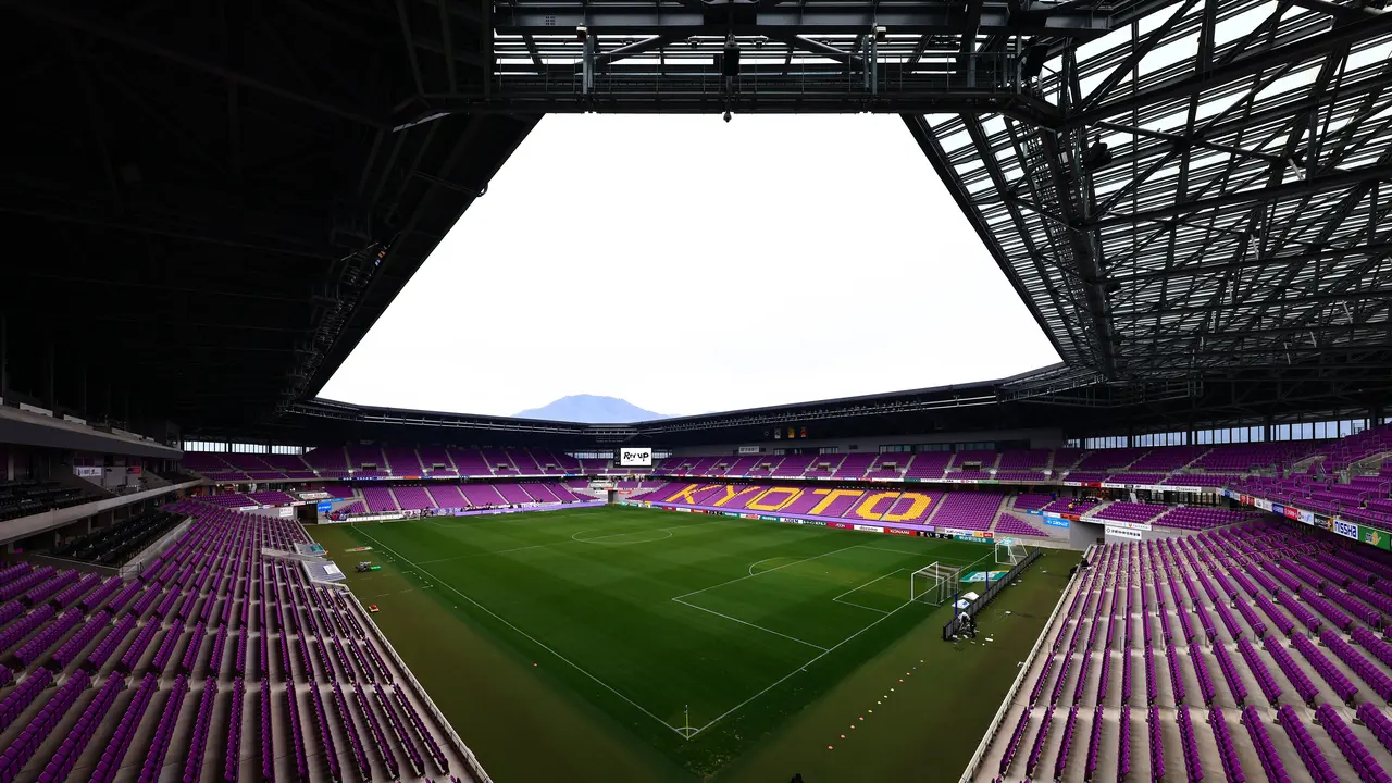 Stadion Sanga, Jepang