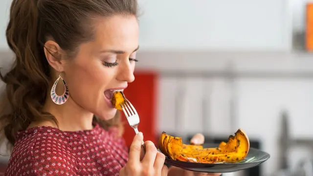Benarkah Makan Bisa Hilangkan Stres?