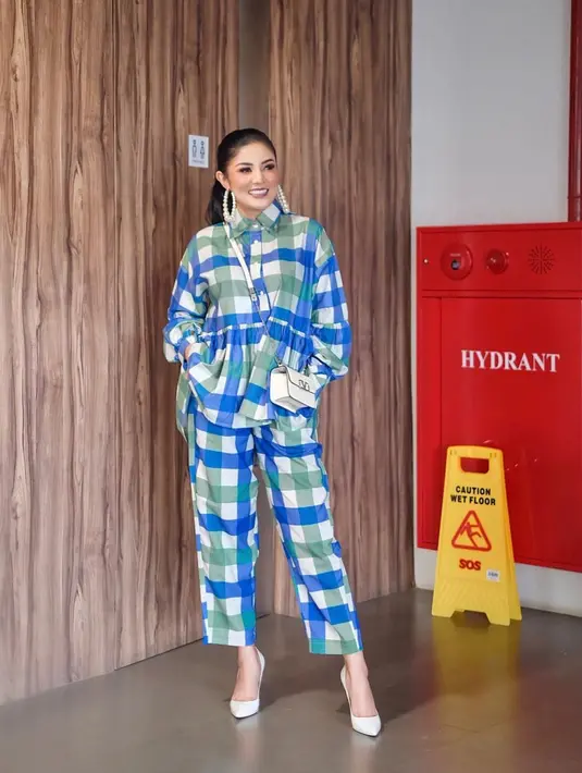 Demi kehidupannya yang lebih baik lagi, Nindy pun mulai melakukan berbagai kegiatan positif lainnya. Tujuannya agar mengurangi rasa stress yang melingkupinya selama ini.(Instagram/nindyparasadyharsono)