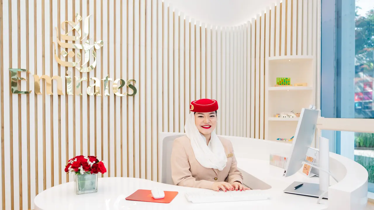 Emirates Hadirkan Pengalaman Travel Mewah di Jakarta Lewat Travel Store Terbaru