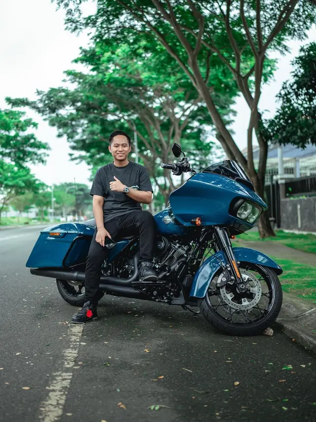 Doni Salmanan naik motor mobil mewah (Instagram/@donisalmanan)