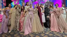 Zaskia Sungkar, Shireen Sungkar, Tya Ariestya, hingga Luna Maya kompak hadiri acara ulang tahun Ashanty di hotel Sheraton. Kebersamaannya penuh kehangatan di setiap momen, kebersamaan Geng Cendol tak lepas dari perhatian warganet. Ulang tahun Ashanty bertema Fairy, sederet artis yang hadir tampil menawan seperti karakter Tinker Bell hingga Princess. (Liputan6.com/IG/@tya_ariestya)