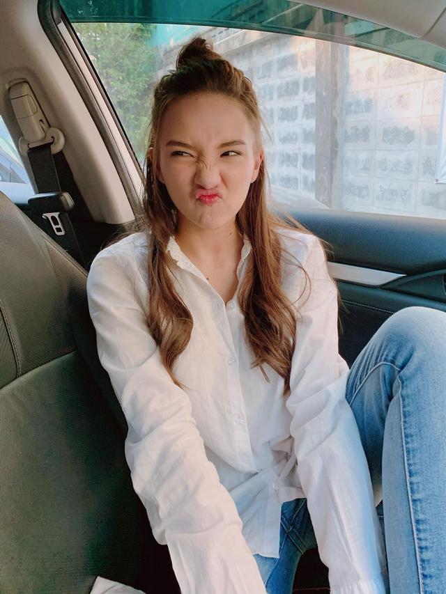 6 Potret Danie Groves, Aktris Thailand yang Viral Karena YouTuber Fiki Naki