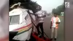 Sebuah bajaj diberi tambahan bodi dan aksesoris sehingga terlihat menyerupai helikopter.