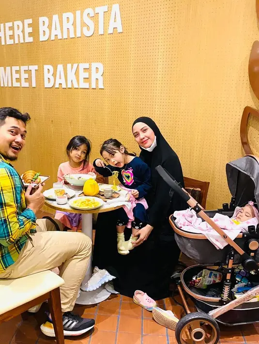 <p>[Instagram/mcholidi89]</p>