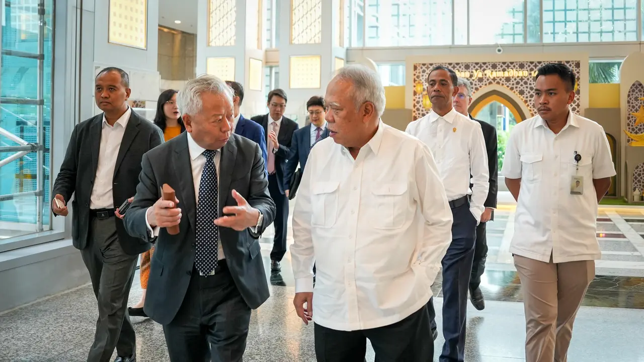 Otorita Ibu Kota Nusantara (IKN) bertemu dengan Presiden dan Ketua Dewan Direksi Asian Infrastructure Investment Bank (AIIB), He Jin Liqun. (Foto: istimewa)