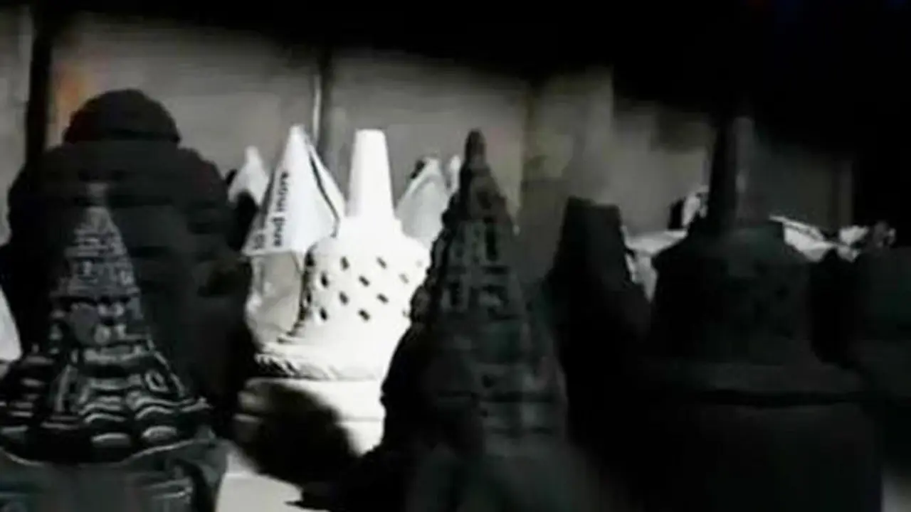 Jelang Waisak, Perajin Miniatur Candi dan Patung Banjir Pesanan