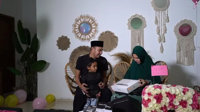 7 Momen Kejutan Ultah Kartika Putri, Dapat Kado Dari Suami dan Anak Sambung