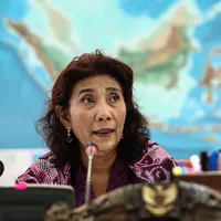 Menteri Kelautan dan Perikanan, Susi Pudjiastuti memberikan keterangan pers di Kementerian Kelautan dan Perikanan, Jakarta, Selasa (26/7). (Liputan6.com/Faizal Fanani)