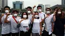 Gerakan sebagai bentuk kepdulian atas jatuhnya korban akibat kabut asap akibat kebakaran di Sumatera dan Kalimantan ini dihadiri oleh Melanie Subono, grup band Geisha, serta pesulap Demian dan istrinya, Sara. (Deki Prayoga/Bintang.com)