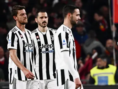 Juventus secara mengejutkan takluk dari tim peringkat ke-19 Genoa pada giornata ke-36 Serie A di Stadion Luigi Ferraris, Sabtu (7/5/2022). Skuad Nyonya Tua dipermalukan Genoa dengan skor 1-2. (AFP/Marco Bertorello)