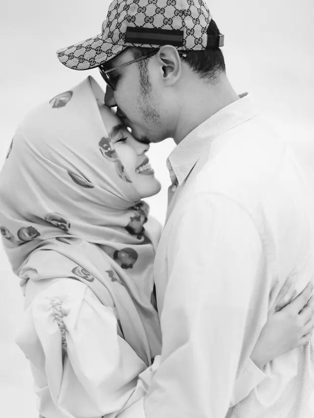 Kartika Putri dan Habib Usman bin Yahya (Instagram/kartikaputriworld)