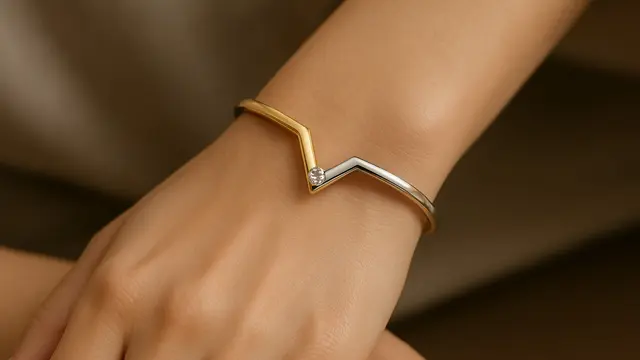 Model Gelang Bentuk V yang Elegan