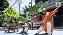 Koleksi pohon bonsai yang dipamerkan dalam acara Jengbreng BSC di kawasan Sawangan, Depok, Jawa Barat, Minggu (6/3/2022). Pameran digelar dalam rangka menjalin silaturahmi bagi pecinta bonsai sekaligus mengedukasi masyarakat tentang seni bonsai. (merdeka.com/Iqbal S. Nugroho)