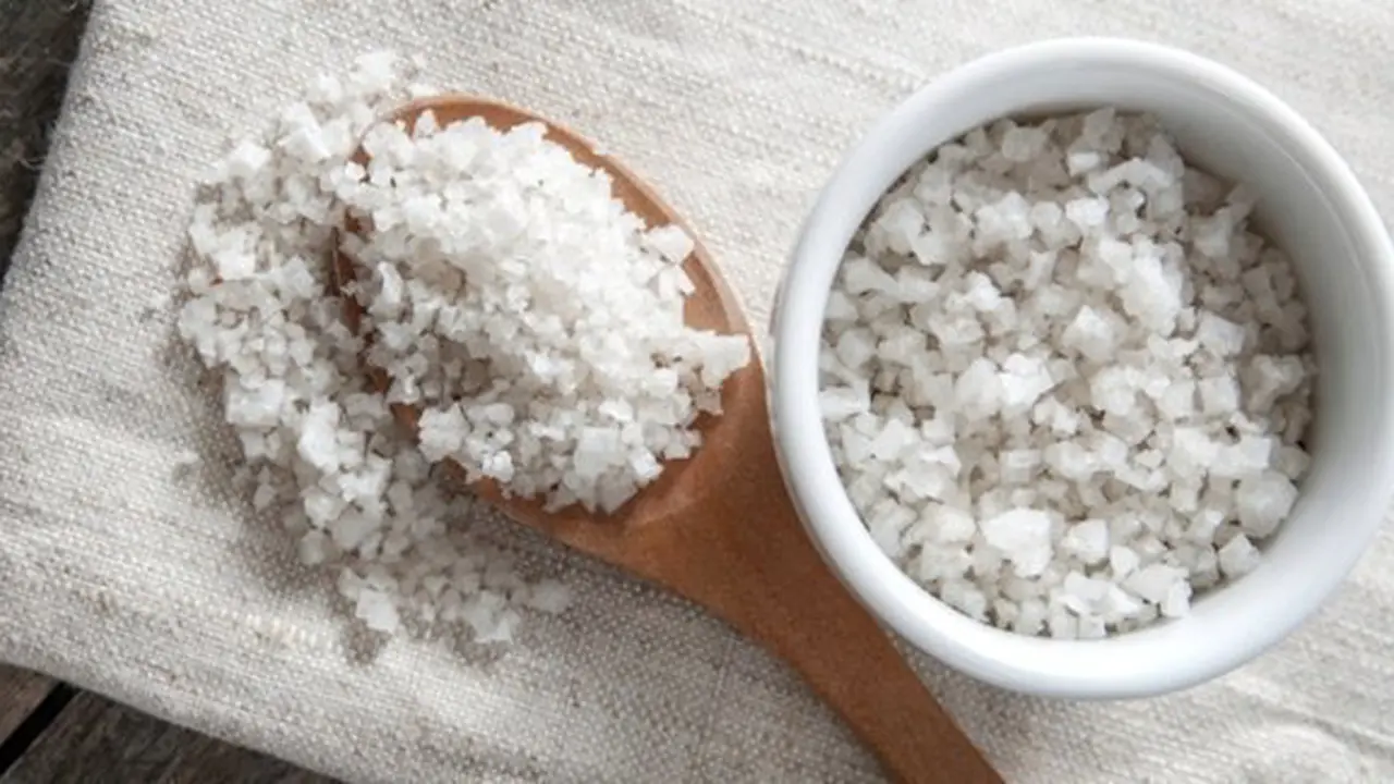 Garam di Indonesia mengalami kelangkaan/Copyright shutterstock.com