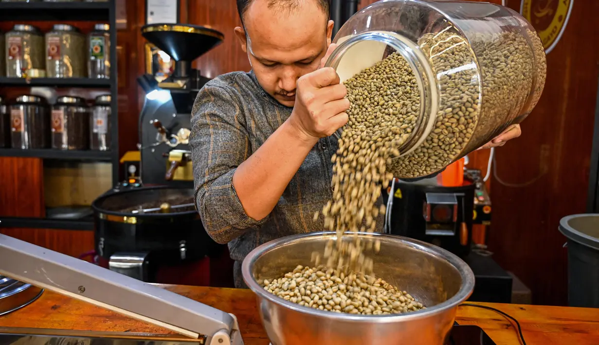 Diketahui bahwa selama ini Amerika Serikat menjadi negara tujuan ekspor terbesar kopi dari Indonesia. (CHAIDEER MAHYUDDIN/AFP)