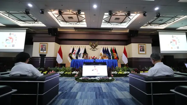 Menko Polhukam Mahfud MD menjelaskan titik perbedaan penjelasan mengenai transaksi mencurigakan Rp 349,8 triliun yang menyangkut pegawai Kementerian Keuangan