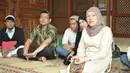 Dorce Gamalama menggelar doa bersama untuk kesembuhan Olga Syahputra dengan puluhan anak pesantrennya di kawasan Lubang Buaya, Jakarta Timur, Senin, (30/6/14) (Liputan6.com/Panji Diksana)
