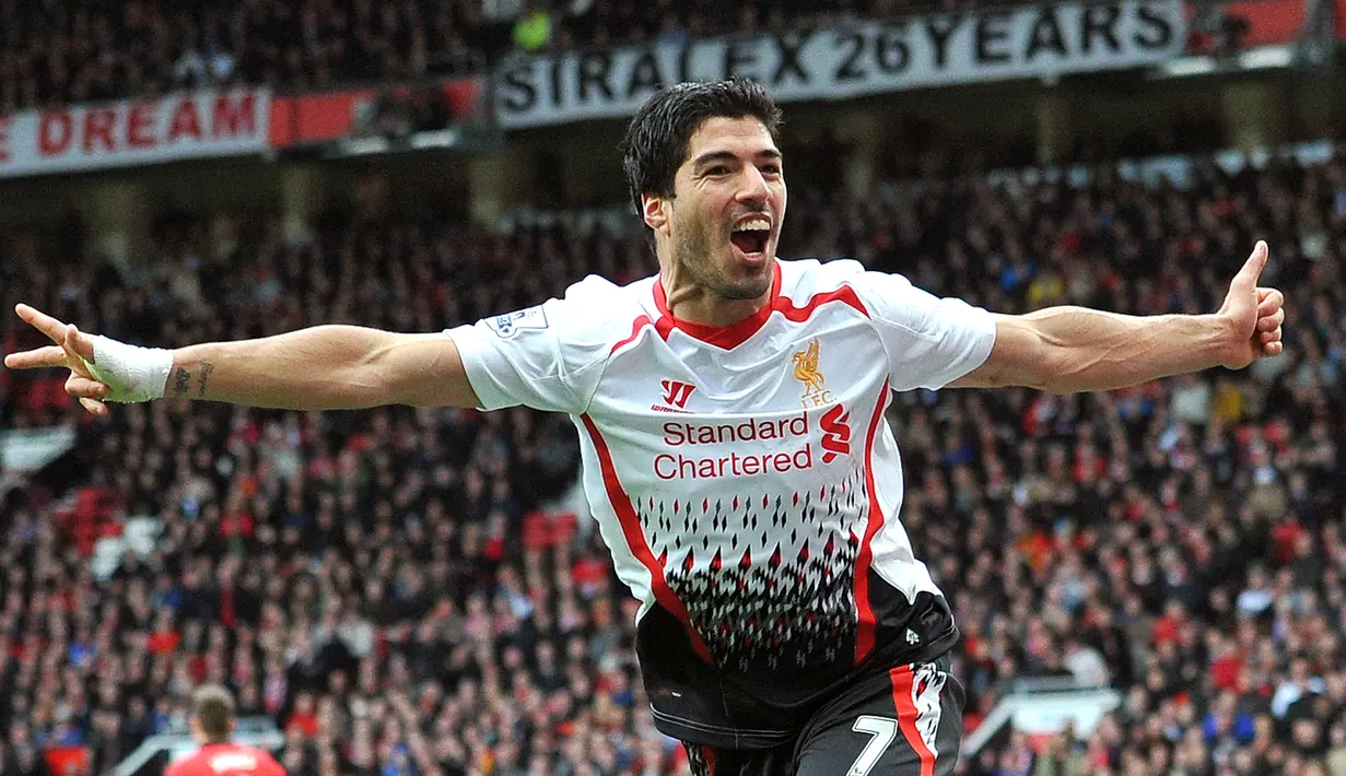 2. Luis Suarez - Suarez adalah salah satu penyerang terbaik yang pernah dimiliki Liverpool. Pada tahun 2014, bomber asal Uruguay ini dilepas Liverpool ke Barcelona di bursa transfer dengan harga 81,72 juta euro. (AFP/PAUL ELLIS)