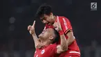 Pemain Persija, Addison Alves (bawah) merayakan gol yang dicetaknya ke gawang Song Lam Nghe An pada laga grup H Piala AFC di Stadion GBK Jakarta, Rabu (14/3). Persija unggul 1-0 atas Song Lam Nghe An. (Liputan6.com/Helmi Fithriansyah)